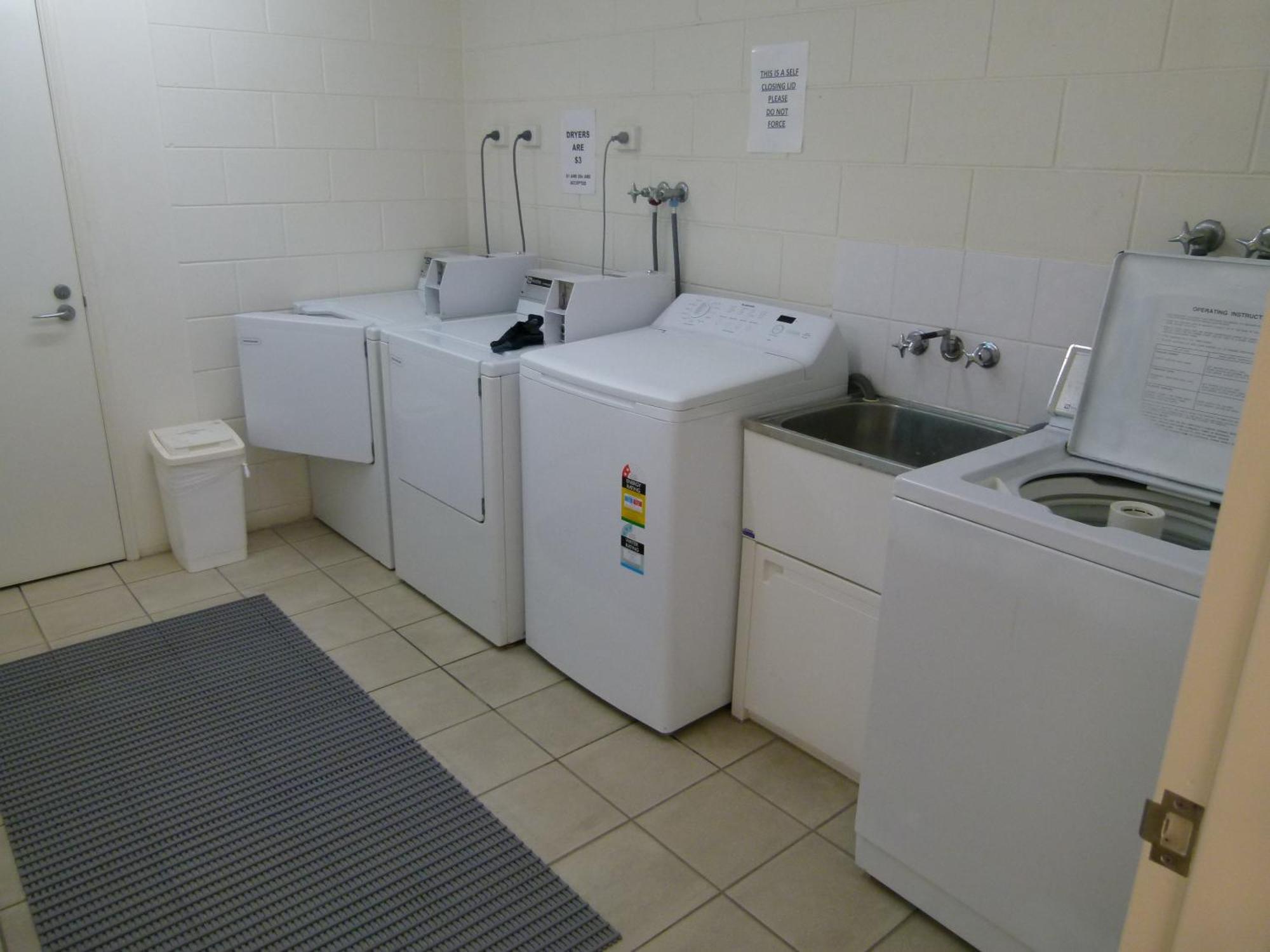 Madison Ocean Breeze Apartments Townsville Esterno foto