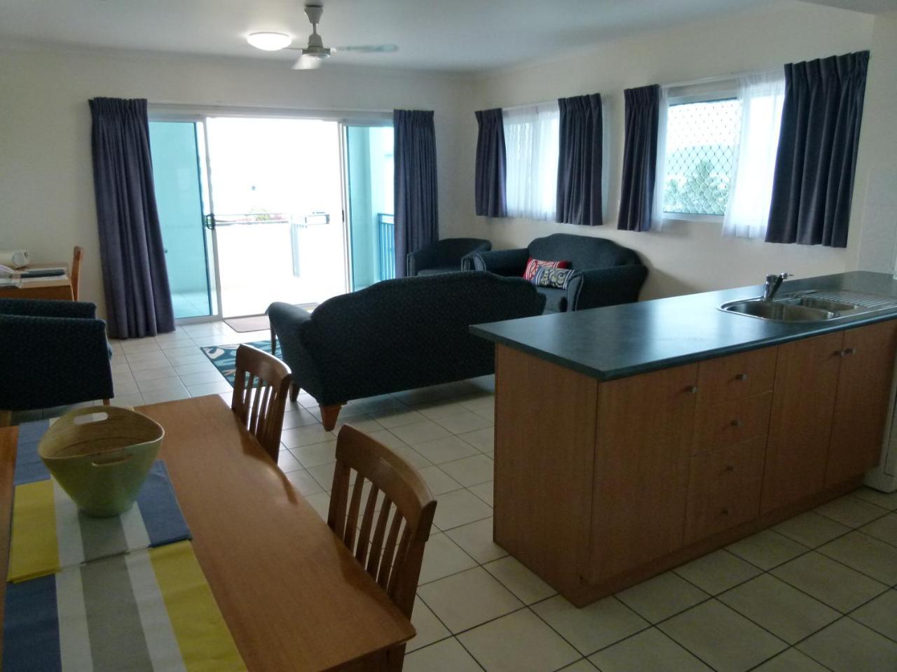 Madison Ocean Breeze Apartments Townsville Esterno foto