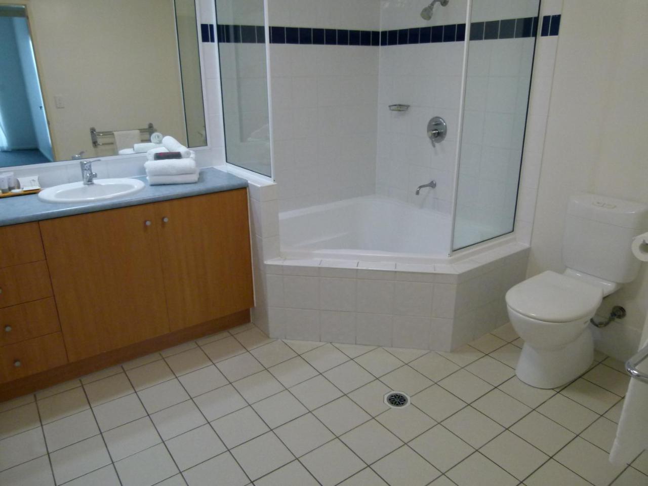 Madison Ocean Breeze Apartments Townsville Esterno foto
